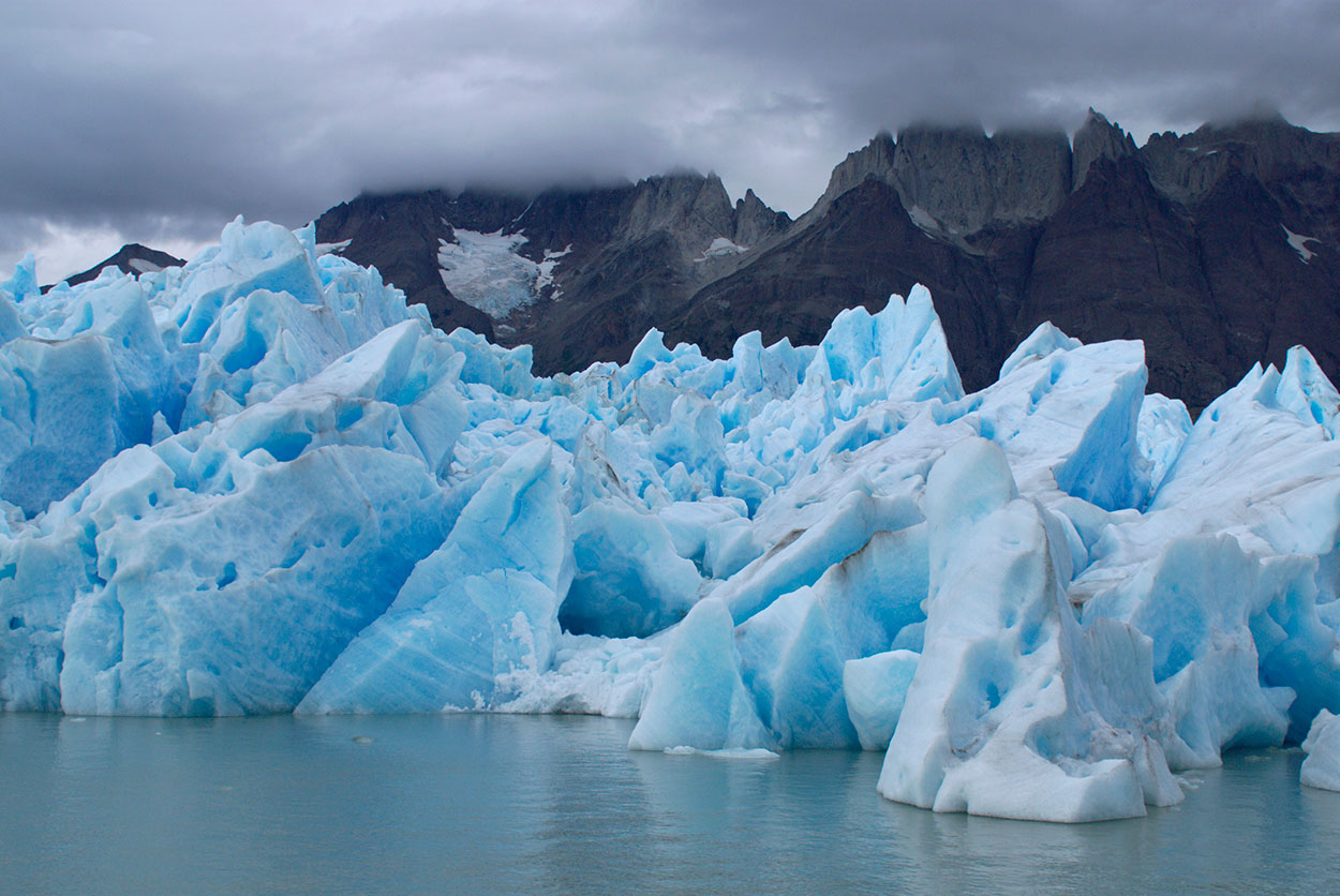 glaciar-grey